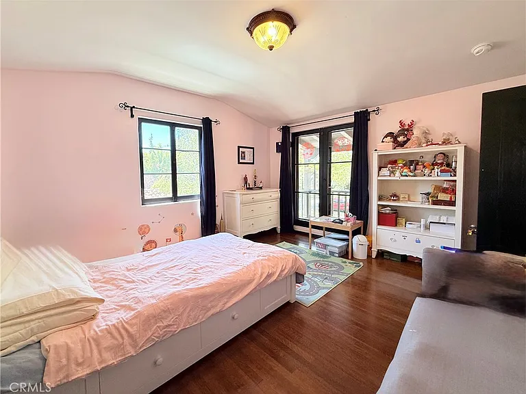 580 S Berkeley Ave — Photo 17