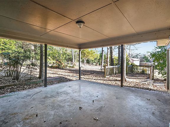 4th image of 825 Fowler Cir