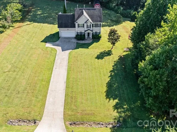 173 Painted Bunting Dr, Troutman, NC 28166