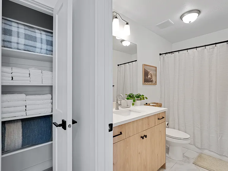 25 E Center St #64 — Photo 10