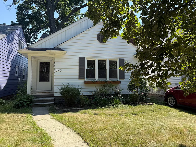 375 W Webster Ave — Photo 1