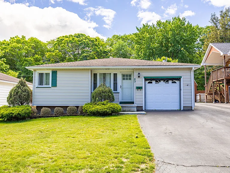 43 Keating Dr — Photo 1
