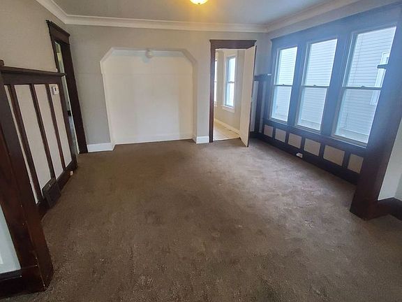 2nd image of 2560-2562 N 40th St #2560