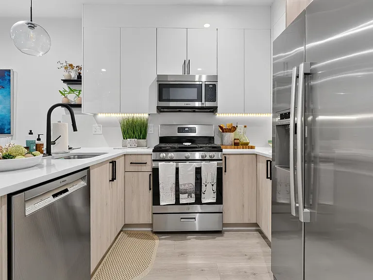 212 Varnum St NW #1 — Photo 2