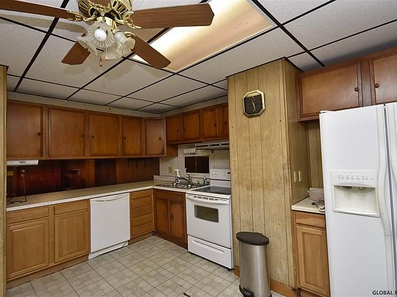 3rd image of 378 9th St