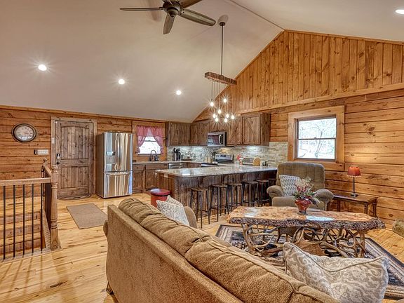 5th image of 450 Mull Valley Rd