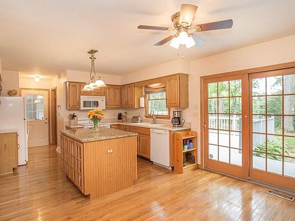 2nd image of 289 Jade Cir