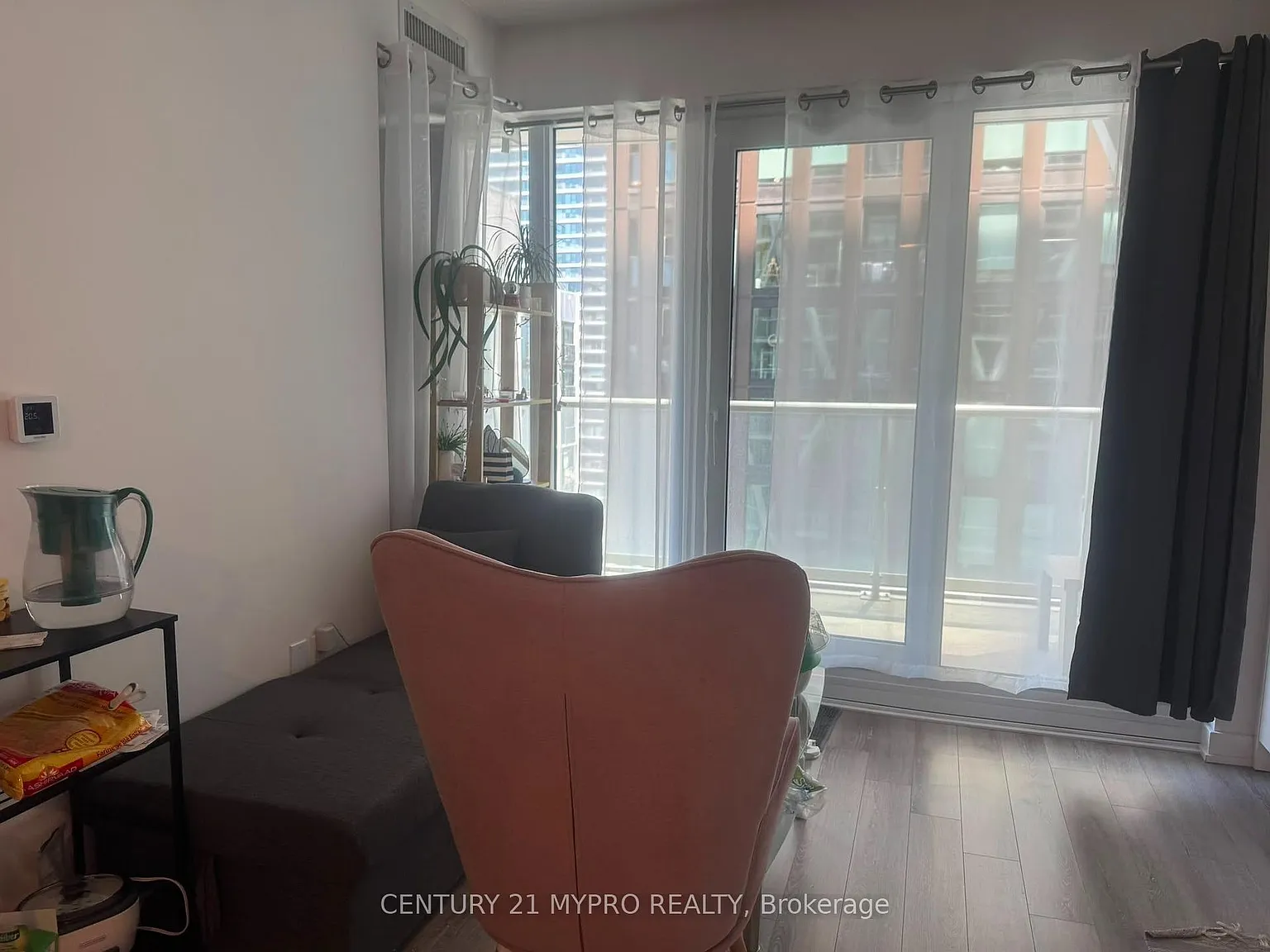 1 bed, $2,400 — Photo 4