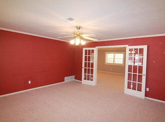 4th image of 6115 Louisville Dr