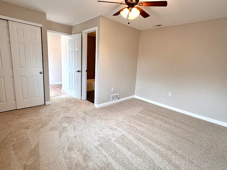 898 Oswego St — Photo 18