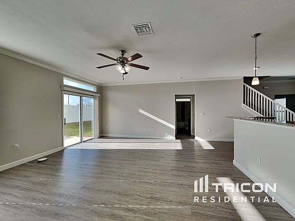 2nd image of 978 Cumberland Dr