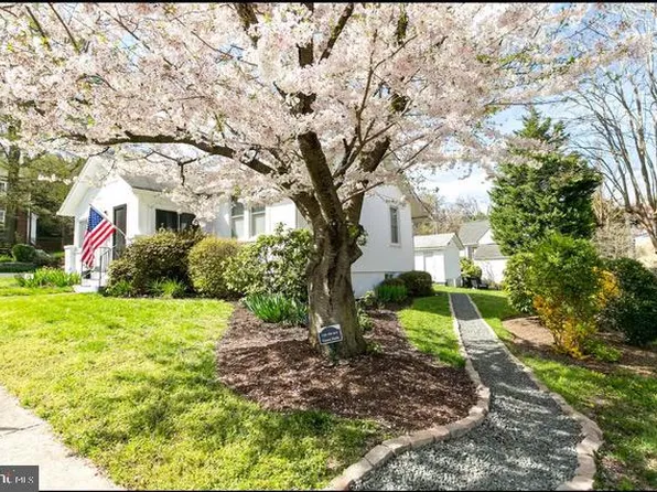 1129 19th St S, Arlington, VA 22202