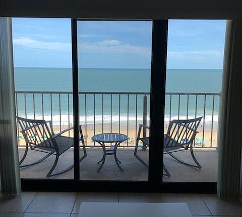 Fantastic ocean view, hear the waves crashing and feel the ocean breezes