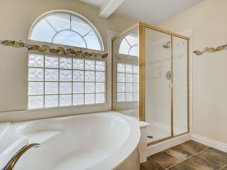 10130 Walhalla Plateau Ct — Photo 36