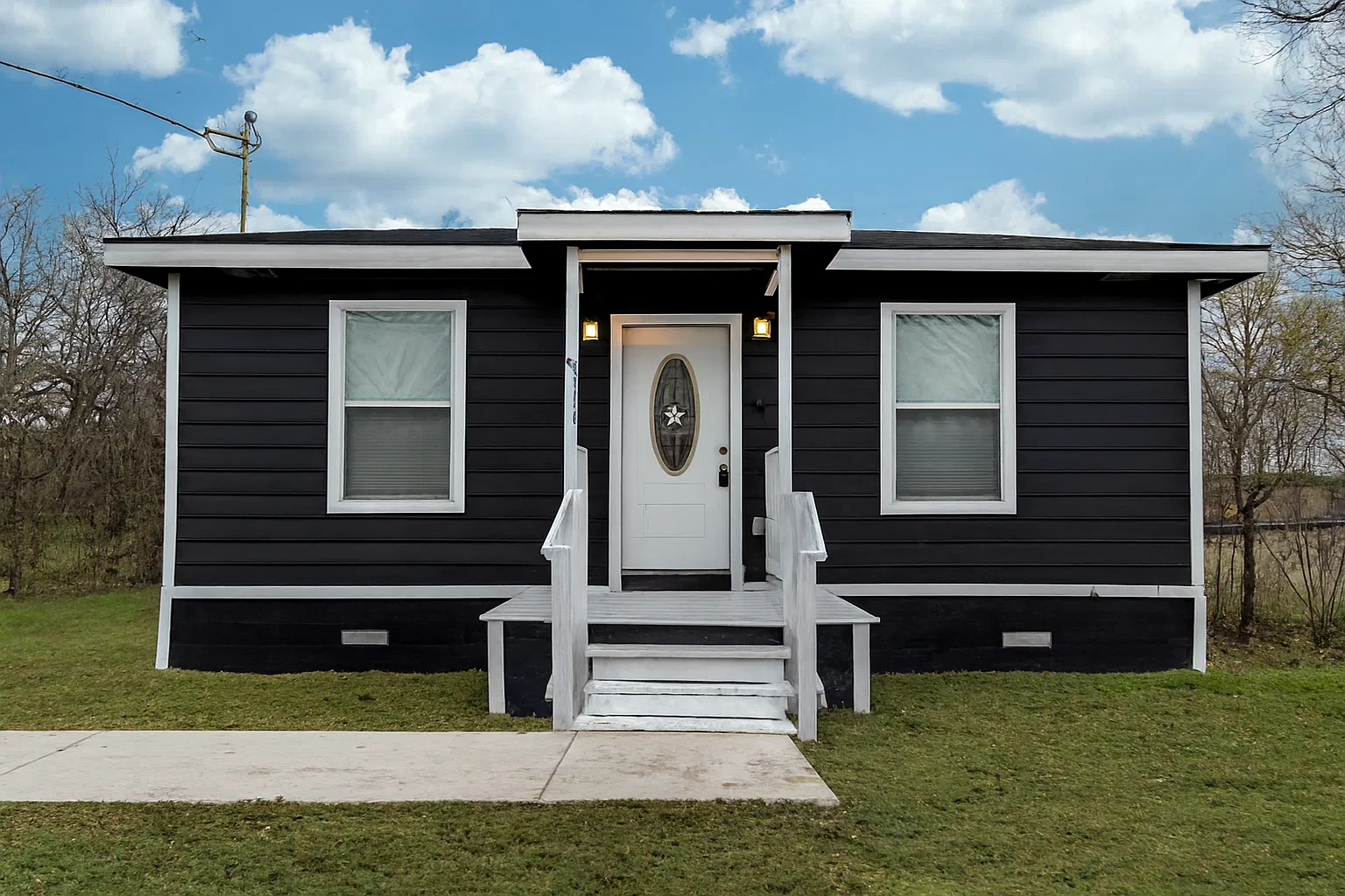 3 bed, 1248 sqft, $1,200 — Photo 1