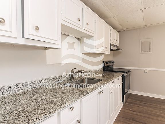 1286553_005_kitchen_5.jpg