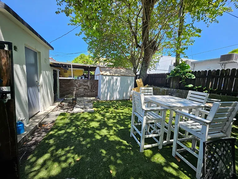 1732 SW 21st Ter — Photo 19
