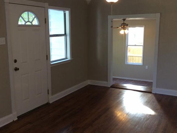 2nd image of 2034 Harriett Dr