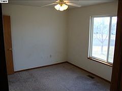 5th image of 447 Stevens Cir