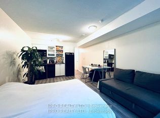 600 Fleet St #413-C01, Toronto, ON M5V 1B7