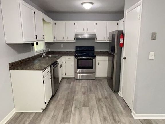3rd image of 347 Water Oak Dr