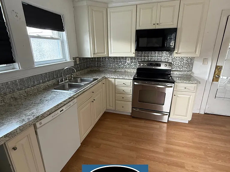 51 Harrison St — Photo 4