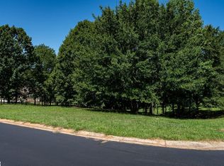 122 Harbour Pointe Dr, Chesnee, SC 29323