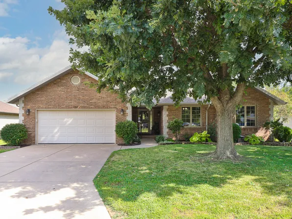 1011 W Oakhurst Street, Nixa, MO 65714