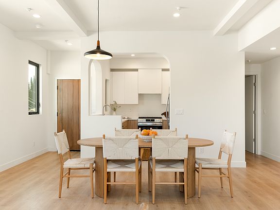 3rd image of 2847 1/2 Marsh St