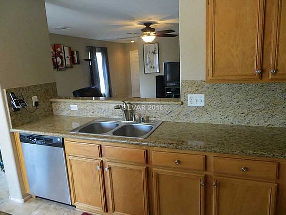 3rd image of 612 Siciliano St