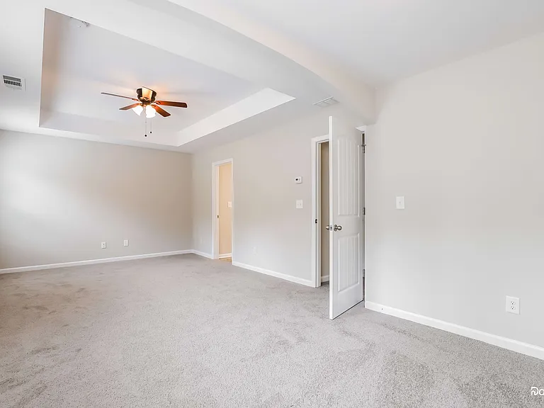 320 Fern Ct — Photo 9