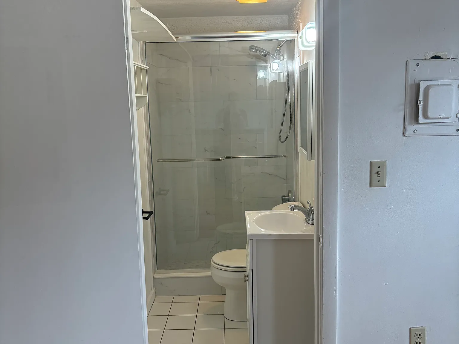 Studio, 400 sqft, $2,200 — Photo 4