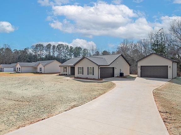 2nd image of 9946 Highway 252