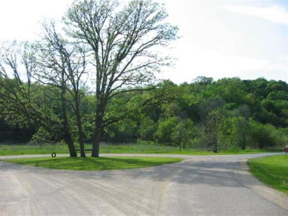 1st image of L16 & L17 Green Leaf Dr