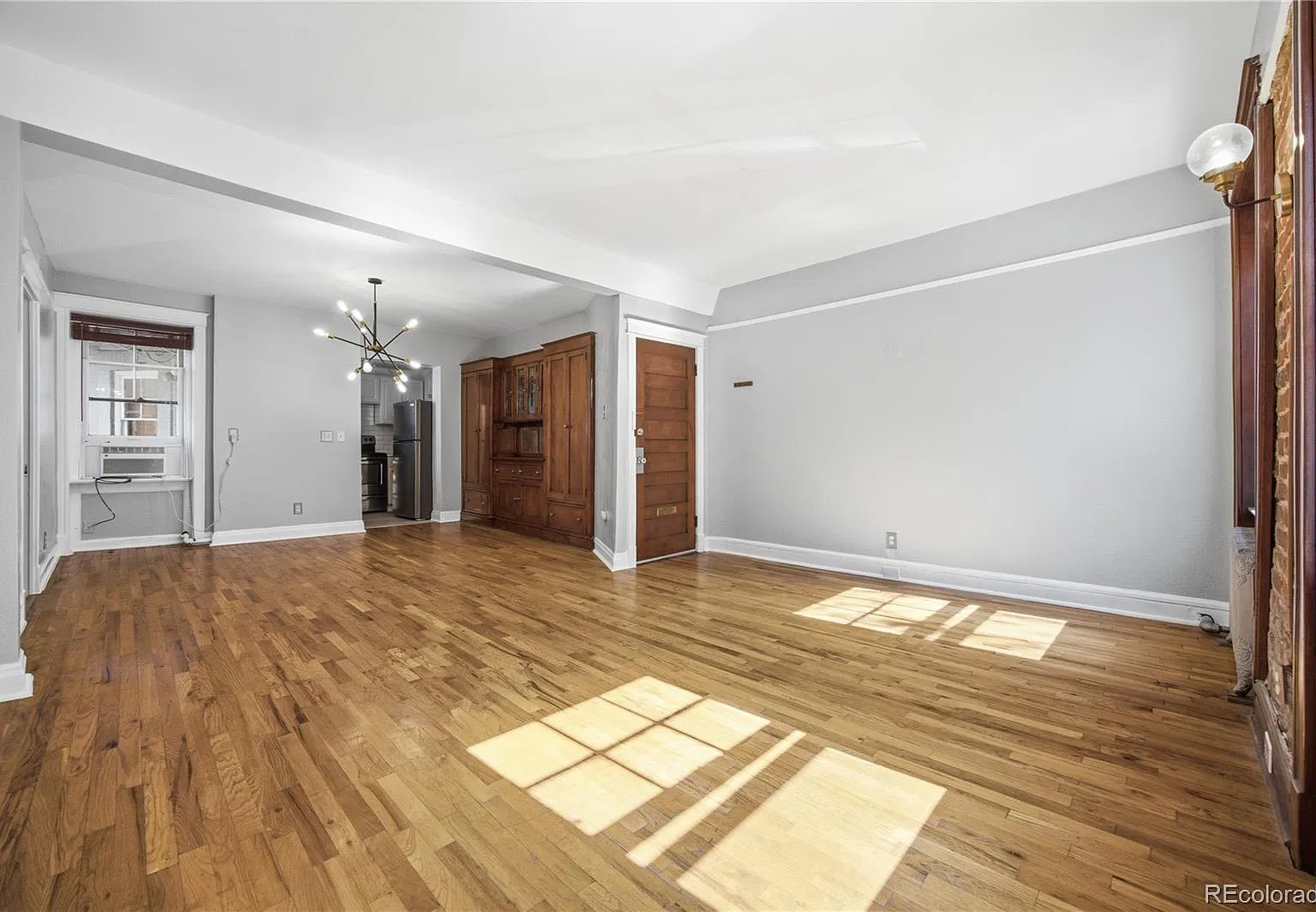 Montgomery Court — Photo 2