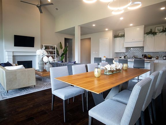 5th image of 829 Boardwalk Way