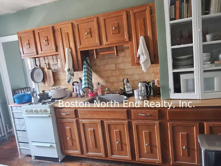 294 Hanover St #5G — Photo 2