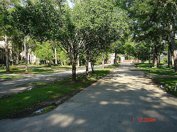 3rd image of 11917 Heritage Ln