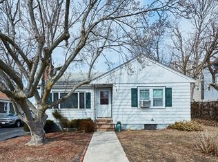 16 Short St, Winthrop, MA 02152