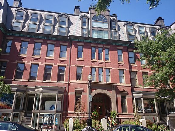 2nd image of 201 Newbury St APT 203