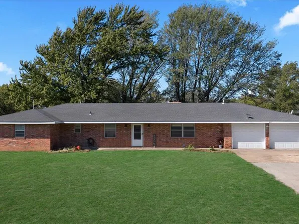 403 S Hickory St, Copan, OK 74022