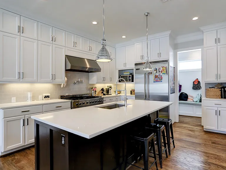 1632 Potomac Dr — Photo 11