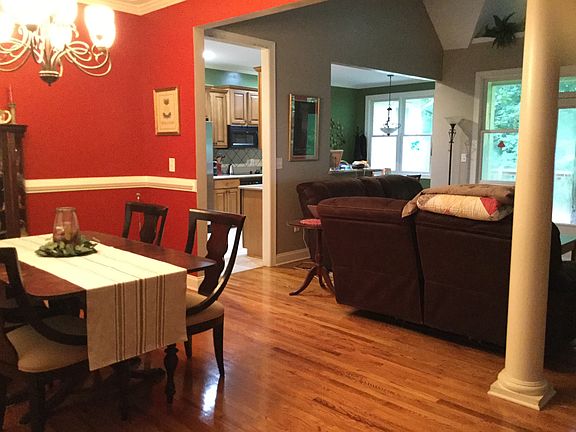Living/dining 