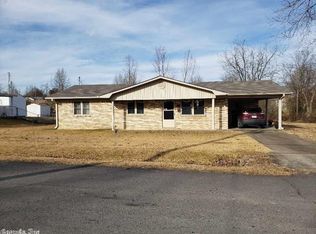 1809 Reeves Ave, Mena, AR 71953