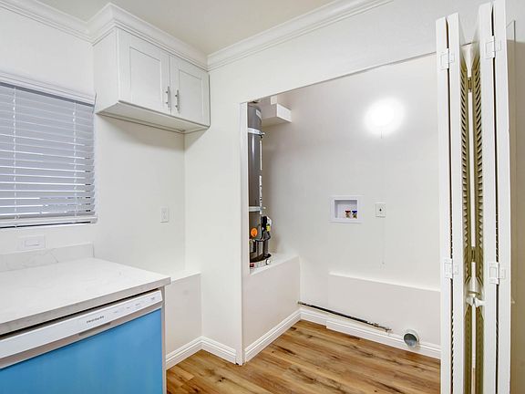 2nd image of 310 Redondo Ave APT 102