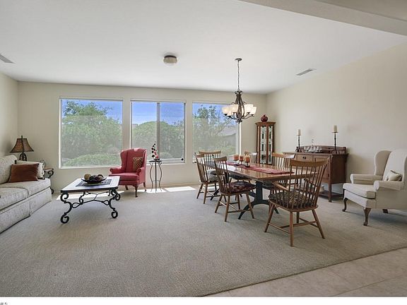 3rd image of 16425 W Monteverde Ln