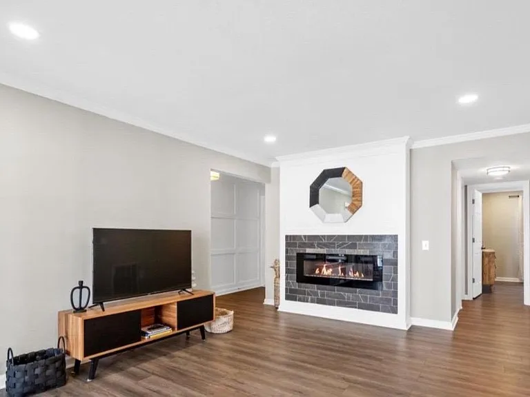115 Prosperity Ave SE #C — Photo 3