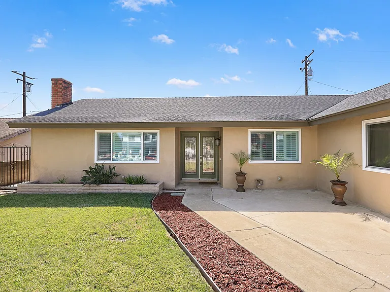 1641 Maywood Ave — Photo 4