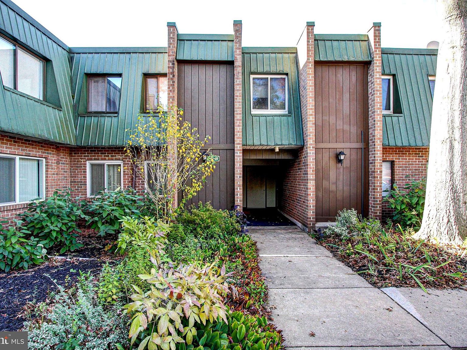 617 Meadowview Ln 617, Mont Clare, PA 19453 Zillow