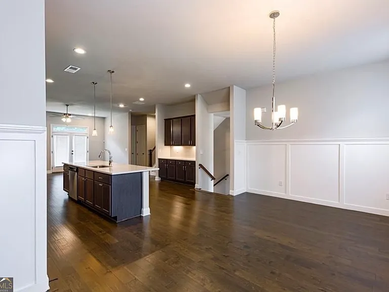 3312 Sangster Way — Photo 4